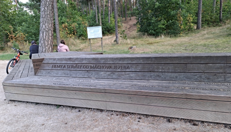 17_0_FILMOVÁ LAVIČKA