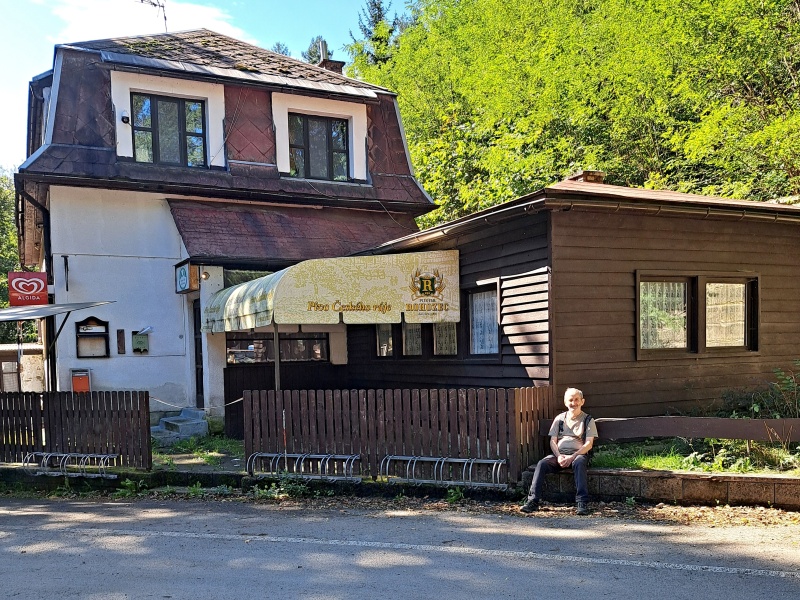 12_2_ZBÝVÁ UŽ JEN NOSTALGIE