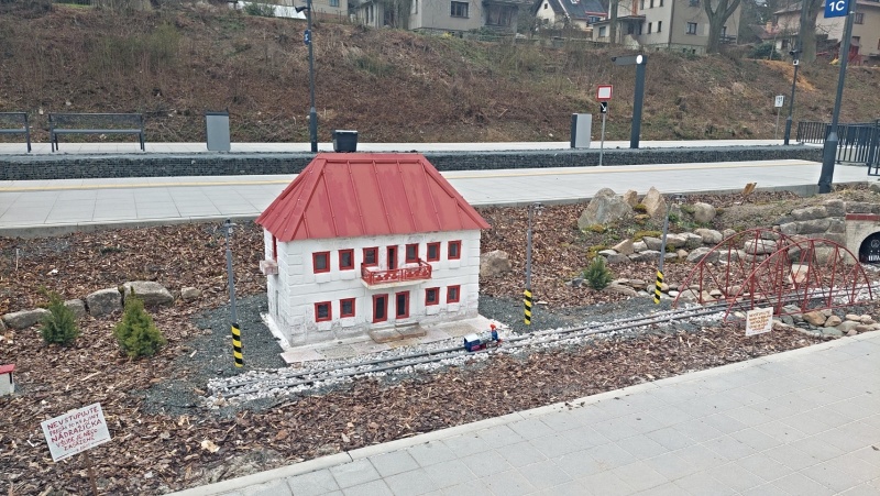 04_NOVÉ NÁDRAŽÍČKO ...PŘESUN PŮVODNÍHO